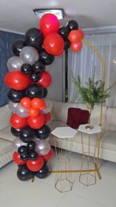 🎈✨ **¡Haz de tus eventos algo inolvidable con nuestro Arco Party Deluxe!** ✨🎈 Transforma cualquier ocasión especial en un evento de ensueño con nuestro impresionante arco de globos en tonos rojo, negro y plateado ó del color que se ajuste a su celebración. Perfecto para cumpleaños, bodas, aniversarios, y todo tipo de celebraciones. 🔹 **Diseño elegante y moderno** 🔹 **Ideal para fotos espectaculares** 🔹 **Se adapta a cualquier decoración** 🔹 **Disponible para arrendar en eventos grandes y pequeños** 📞 **¡Reserva ahora!** Contáctanos por mensaje directo y poder confirmar el valor del traslado el cual dependerá de la comuna. 🌟 **Síguenos en Instagram y Facebook** para ver más ideas de decoración y promociones exclusivas